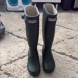 Hunter Green Tall Rain Boots Sz 38 EUR/ 7.5 US